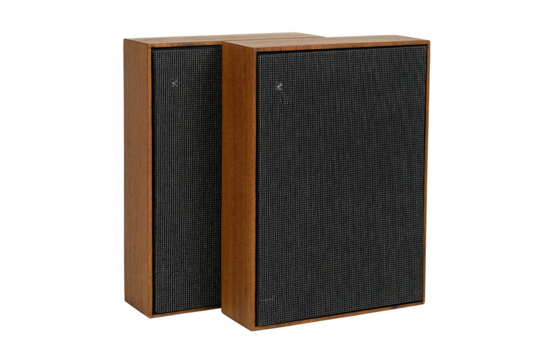 Bang&Olufsen Beovox 800 loudspeakers. Classic Vintage. Fully revitalized. Bang&Olufsen Beovox 800 loudspeakers.