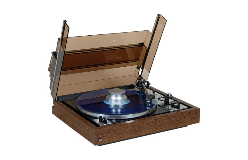 Dual CS 601 turntable. Classic Vintage. Fully revitalized. Shure D 105 ED cartridge. Dual CS 601 turntable, Shure D 105 ED cartridge.