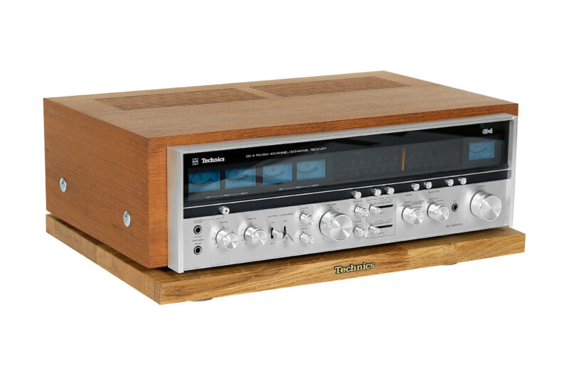 Audio table FD Store. Technics Oak. Classic Vintage. Audio table, audio vintage